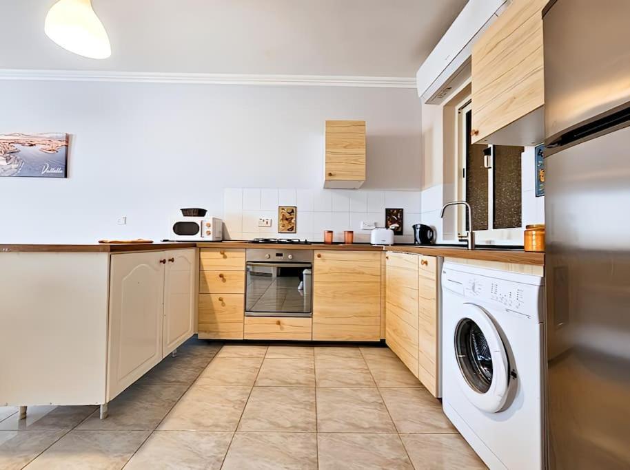 Waveside Apartment เซนต์พอลส์เบย์ ภายนอก รูปภาพ